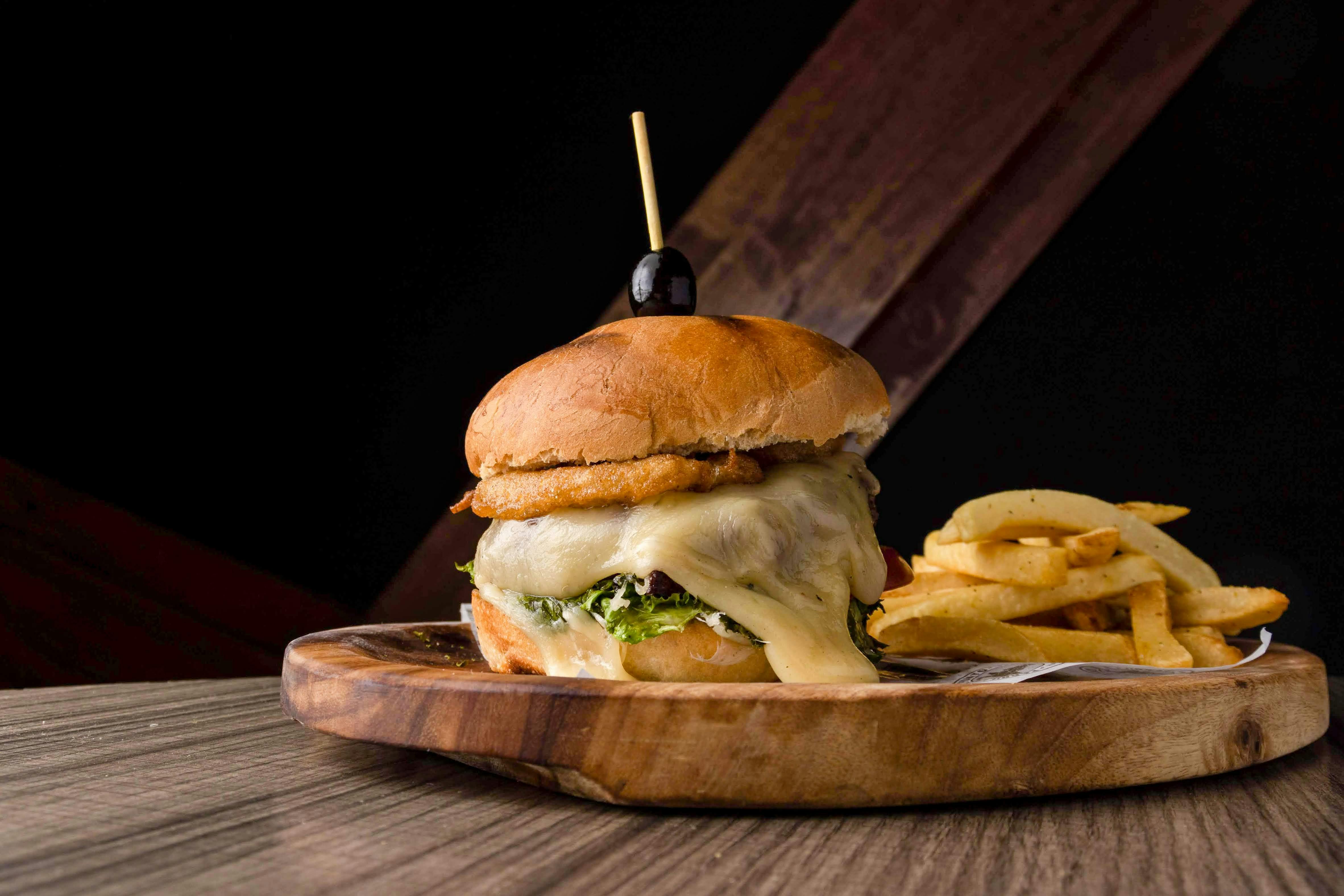 Burger mit Pommes Kalorien